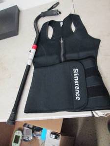lot 75 image: Black adjustable cane and Size smal...
