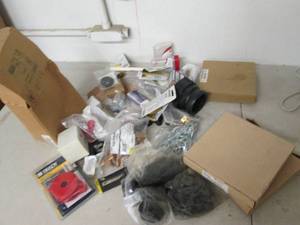 lot 116 image: box of valves, tightners and other ...