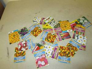 lot 204 image: lot of 25 flower seeds ...