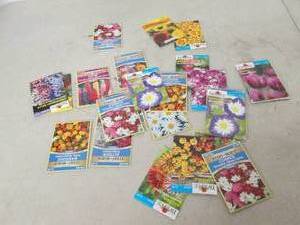lot 206 image: lot of 25 flower seeds ...