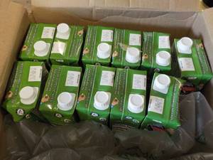 Case of 11 - 1 qt Gossner Milk bes...