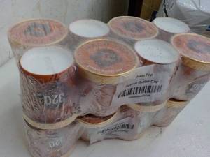 16 Tubs Halo Top Peanut Buter Cup I...