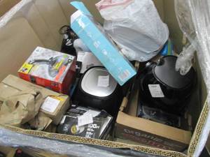 Pallet Box of Returned Small Applia...