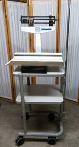 lot 18 image: Health-o-meter Balance Beam Baby Scale On Cart With IV Pole - Good Condition