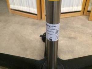 lot 15 image: Mistral-Air Adjustable Pole M45200-PM
