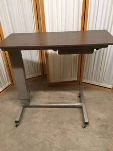 lot 53 image: Overbed Table With Slide Out Vanity Tray - Great Condition