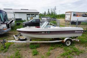 lot 5 image: 1988 Forester 15 Fish and Ski With Trailer