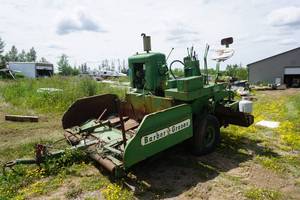 lot 12 image: Barber Green Red Seal Road Tar Paver