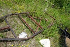 lot 19 image: 14 Trailer Frame With Single Axle