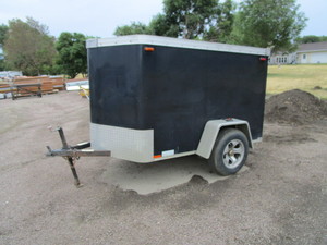 lot 2 image: 04 DCT 5x8 Enclosed Trailer