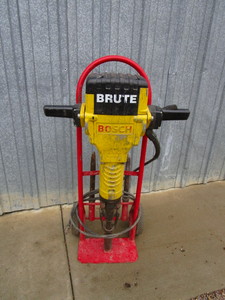 lot 7 image: Bosch Brute Electric Jackhammer