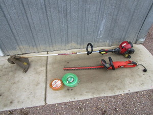 lot 17 image: Weed Trimmer & Hedge Trimmer