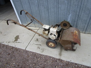 lot 23 image: Lawnboy Tiller