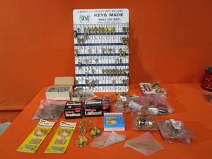 lot 33 image: Blank Keys & Misc. Locksmith Items