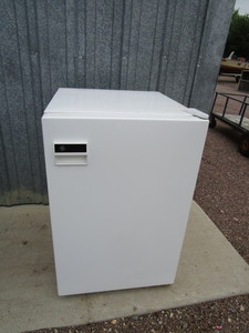 lot 36 image: GE Countertop Freezer 21x24x33