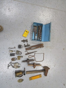 lot 104 image: Vintage Tools