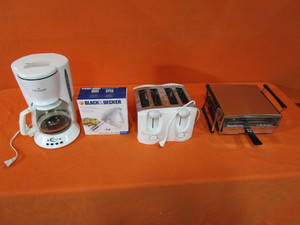 lot 116 image: Broiler, Toaster, Mixer, Coffee Maker