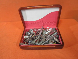 lot 117 image: Silver