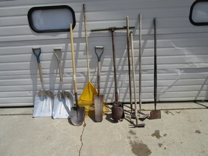 lot 93 image: Hand Tools