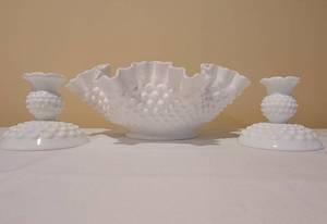 lot 5 image: Lovely Milk Glass Collection