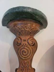 lot 21 image: Island Collection Decor