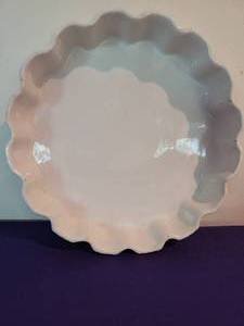 lot 46 image: Pie Plate Collection including a Fyrklovern Piece