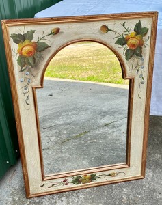 lot 76 image: Decorative Wall Mirror