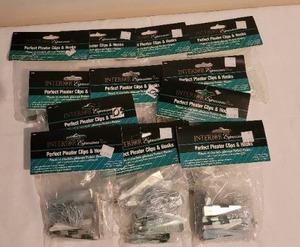 lot 122 image: Pleater Clips & Hooks Galore - New
