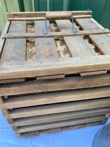 lot 157 image: Vintage Egg Crate and Granite Wear Pitcher