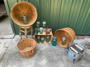 lot 158 image: Vintage Goodness