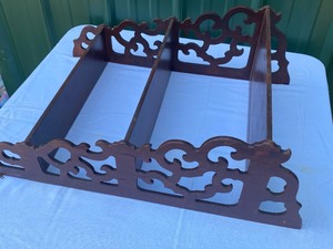 lot 147 image: Vintage Decorative Wall Shelf