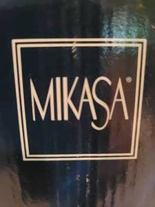 lot 175 image: Stunning Mikasa Vase with  Box