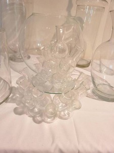 lot 168 image: Lovely Lot of Glassware
