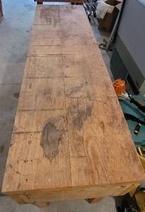 lot 200 image: Large Solid Wood Workbench