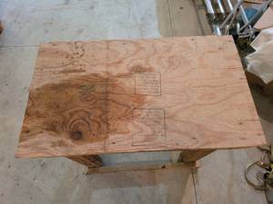 lot 201 image: Solid Wood Work Bench