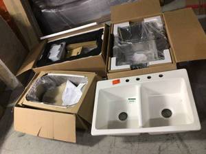 lot 4 image: Assorted pallet of kitchen sinks (various models and conditions) see pictures and description