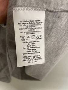 lot 54 image: NFL Green Bay Packers Womens V-Neck Shirt Size XL