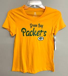 lot 31 image: NFL Green Bay Packers Girls Short Sleeved V-Neck Core T-Shirt L