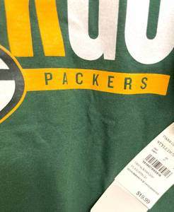 lot 25 image: Mens GO PACK GO NFL Green Bay Packets T-Shirt Size L
