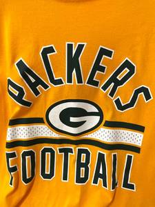 lot 21 image: NFL Team Apparel Green Bay Packers Mens Yellow T-Shirt Size S
