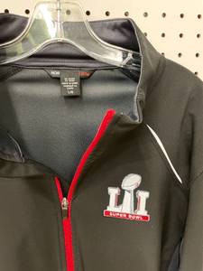 lot 3 image: SUPER BOWL LII 52 Mens Jacket Size L