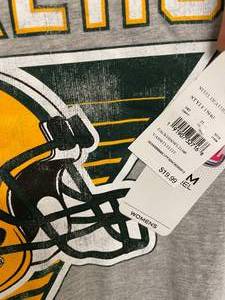 lot 76 image: NFL Green Bay Packers Womens V-Neck Shirt Size S. 