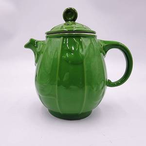 lot 14 image: Vintage 1930s Very Rare Hall China Green Bird Cage Teapot