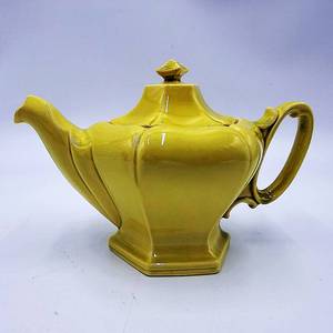 lot 16 image: Vintage Red Wing Dynasty Plum Blossom Tea Pot Citron YellowChartreuse