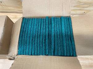 lot 106 image: TOUGH GUY Lot of 2 Boxes of-  6 in x 9 in Nylon Scouring Pad, Green (20 per box)