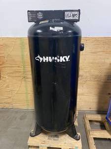 lot 5 image: HUSKY 60 Gal. Air Compressor Tank