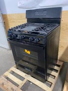 lot 53 image: GE 5.0 cu. ft. Gas Range with Steam Cleaning Oven in Black