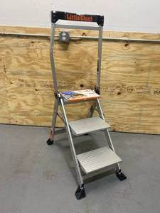 lot 64 image: LITTLE GIANT LADDERS Jumbo Step M3 3-Step 375-lb Capacity Silver Aluminum Foldable Step Stool