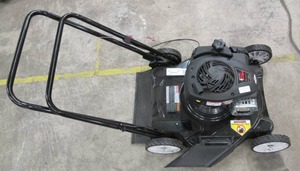 lot 598 image: Murray E450 21 Inch Lawn Mower with 125cc Briggs & Stratton Engine - Missing Throttle Handle