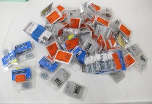 lot 599 image: Box of Construction Screw, Wall Anchors, Assorted Hardware - EverbiltCrown Bolt